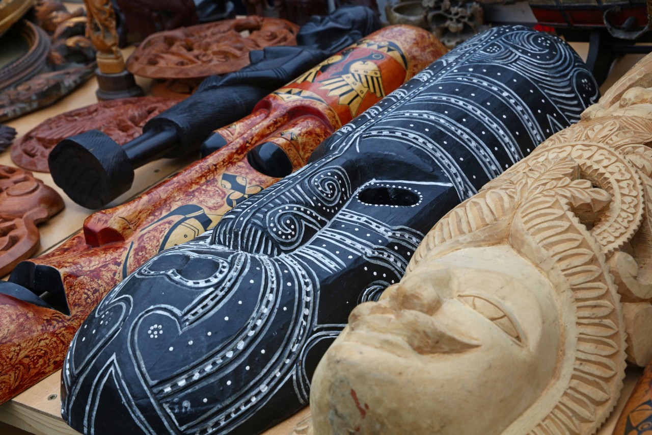Nuu-Chah-Nulth Whaling Canoe Sculpture